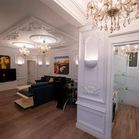 Luxury סרנדה